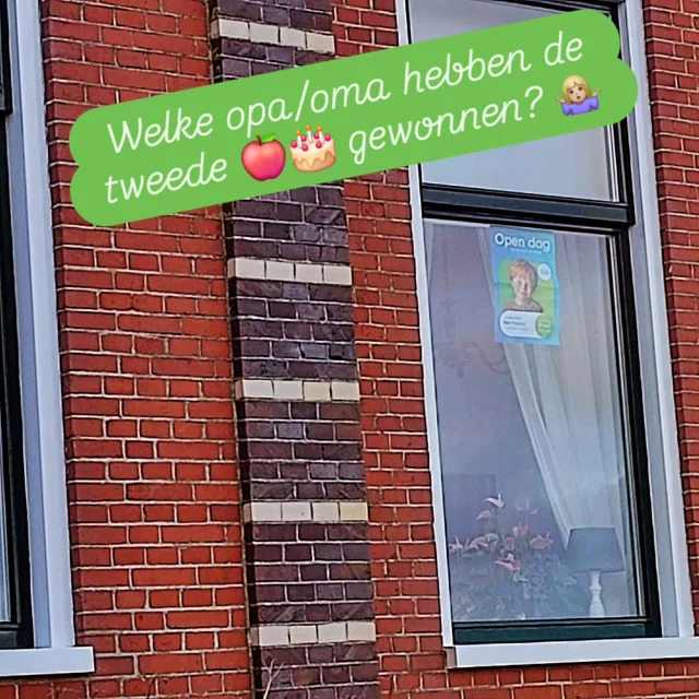 En daar was de tweede trekking gisteren. Wie o wie heeft de taart gewonnen? Geniet er lekker van 😋🍎🎂 #hetprisma#hangdeposterop#wineenappeltaart
